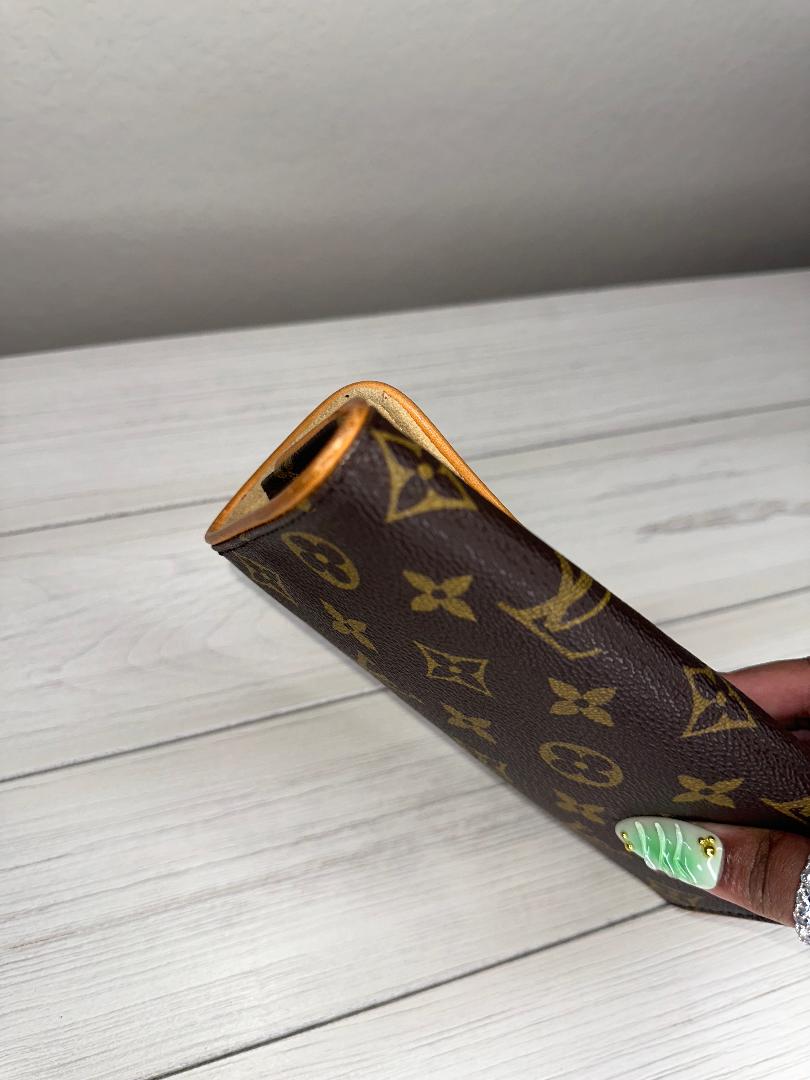 Louis Vuitton Monogram Pochette