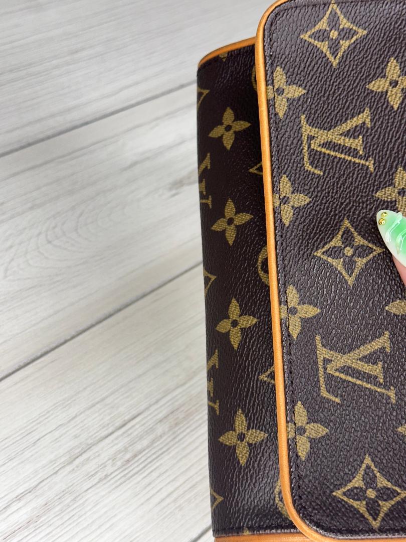 Louis Vuitton Monogram Pochette